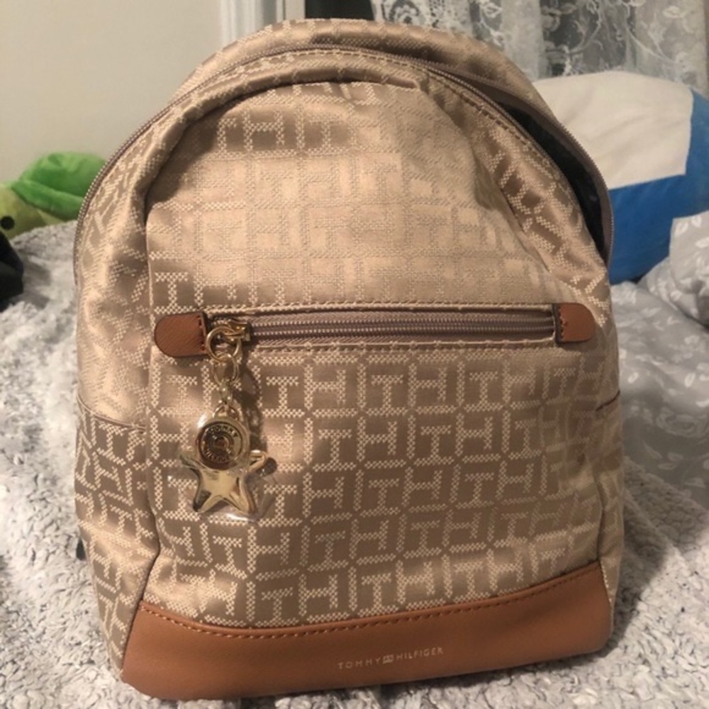 Mochila Tommi usada en buenas condiciones